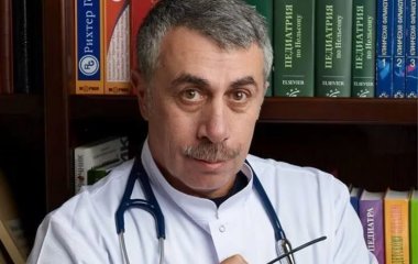 Комаровський назвав міфом користь ортопедичного взуття для дітей