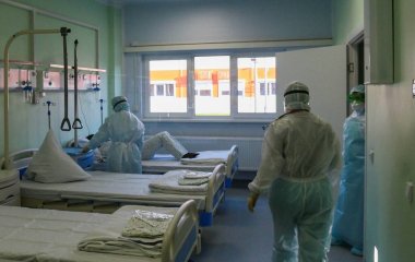Вчені з'ясували, що літні носії коронавірусу часто страждають від гарячки