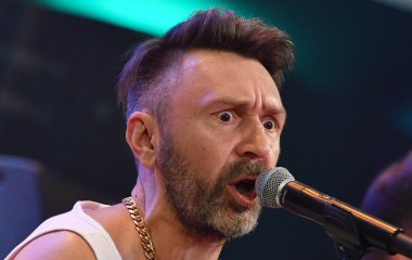 Сергей Шнуров восстанавливается на природе