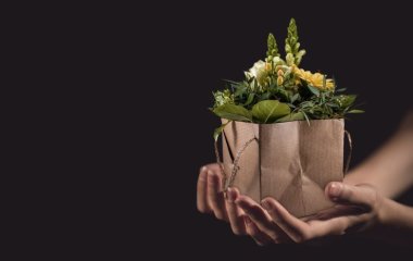 Народна мудрість на варті сім'ї: що не можна дарувати чоловікові