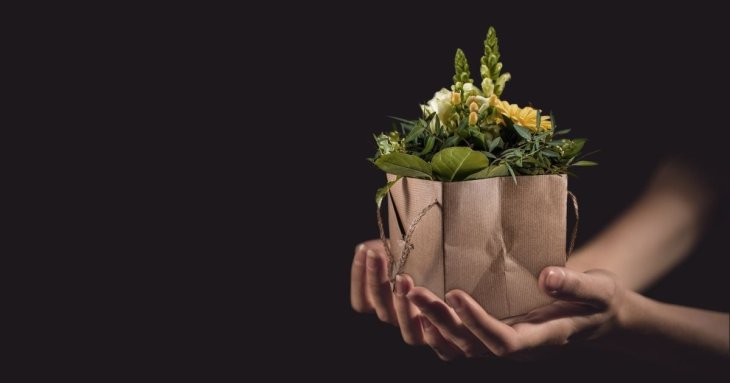 Народна мудрість на варті сім'ї: що не можна дарувати чоловікові
