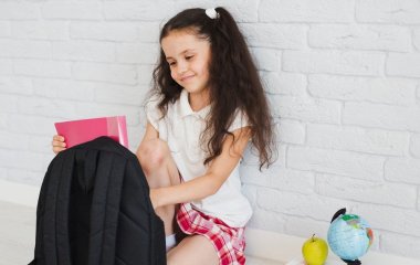 10 речей, які мають бути в рюкзаку школяра: як привчити дитину складати його самостійно