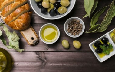 Названы три продукта, которые известные долгожители ели каждый день