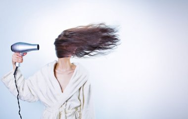 Как избавиться от быстрого загрязнения волос: лайфхаки от стилистов