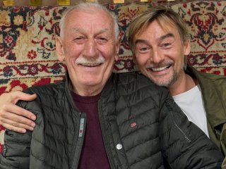 Алан Бадоєв замилував рідкісними фото з батьком і здивував їхньою схожістю