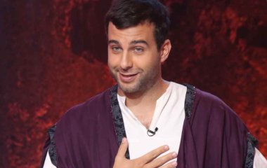 Бойфренд дочери Ивана Урганта схватил ее за ягодицы