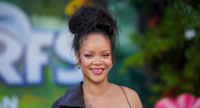 Ріанна вперше знялась із 7-місячною донечкою для обкладинки відомого глянцю: 