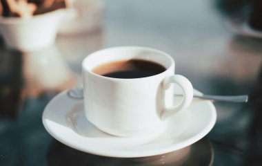 Кава після безсонної ночі: вчені знайшли несподіваний ефект для пам’яті