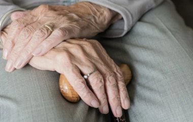 Названо 6 головних звичок, що прискорюють старіння
