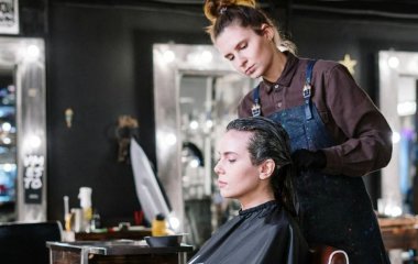 Благоприятные дни для стрижки и окрашивания волос по лунному календарю на сентябрь 2025