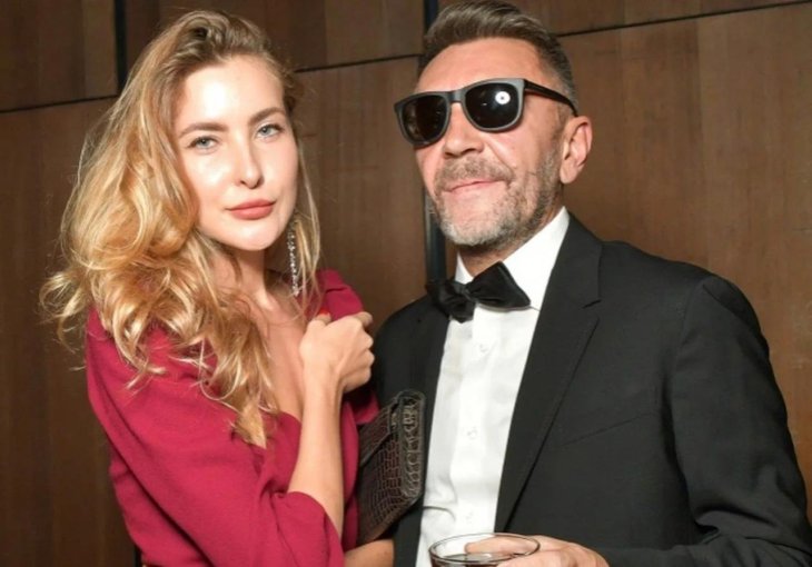 Сергей Шнуров и его молодая жена ждут первенца