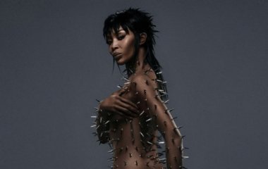 Наоми Кэмпбелл обнажилась для кампейна Alexander Wang (фото)