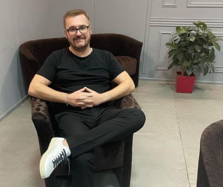 Олександр Пономарьов зізнався, з ким живе у заміському будинку