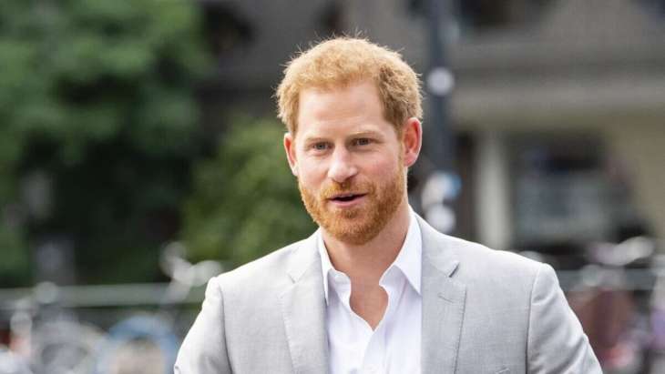 Принц Гарри скучает в Канаде по британским друзьям и переписывается с ними в WhatsApp