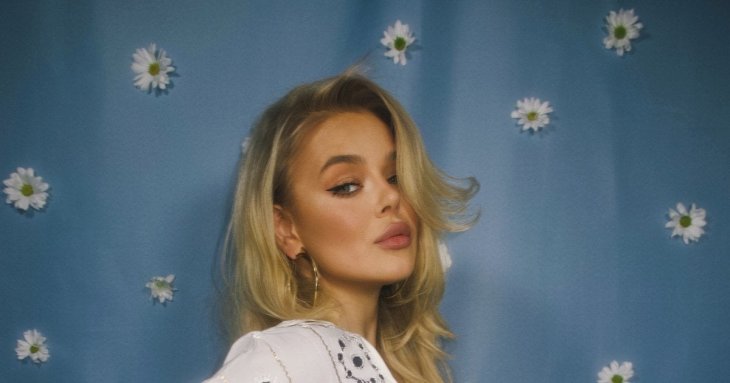 Аліна Гросу замилувала ніжними фото з новонародженим синочком і заінтригувала його іменем