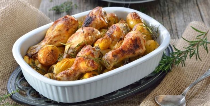 Куриные бедрышки с медом и томатным соусом: как приготовить вкусное блюдо