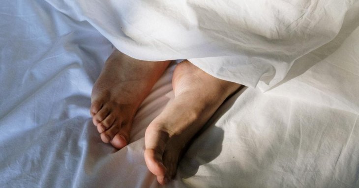 Світ захопила проста ранкова звичка китайців: що вони роблять одразу після пробудження