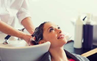 Только 10% женщин знают это: как мыть голову, чтобы волосы блестели