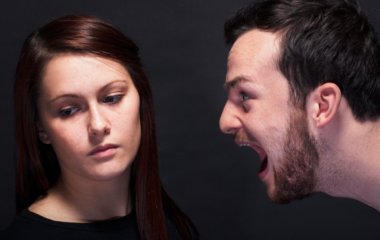 «Наркоманы гнева»: откуда берется любовь к скандалам