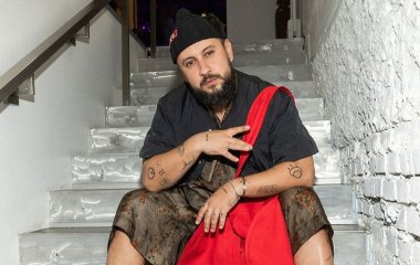 MONATIK вперше показав обличчя наймолодшого 7-місячного сина