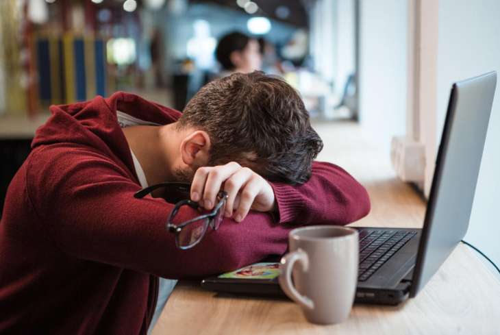 Ученые назвали заболевания, которые списывают на усталость