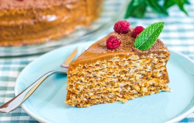 Простий вафельний торт: швидкий рецепт як у дитинстві