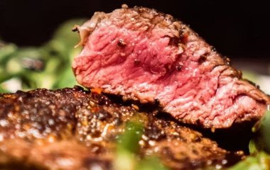 Терапевт  назвала 5 видов мяса, которые нужно избегать при повышенном холестерине