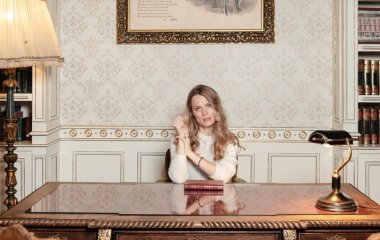 Ольга Фреймут відсвяткувала 44-річчя та з цієї нагоди наробила атмосферних світлин