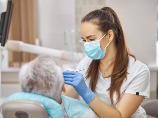 10 способов избавиться от неприятного запаха изо рта