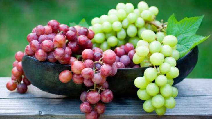 Диетолог назвала самые полезные виды винограда