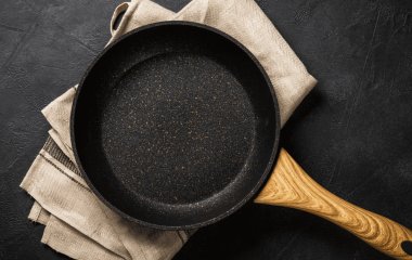 Якщо пригорає сковорідка, допоможе метод 