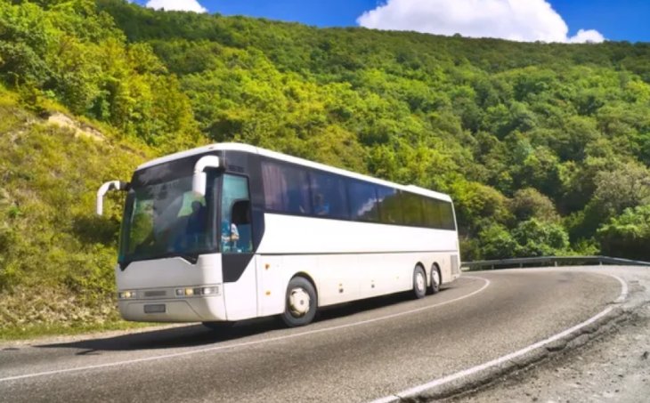 Два береги Дніпра: автобусом зі столиці в промислове серце України