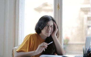 Мігрень: не просто головний біль, існує чотири стадії недуги