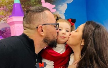 Наталка Карпа восхитила кадрами, как с мужем 4-летия дочери праздновала