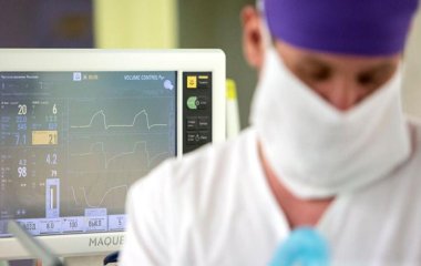 Онколог назвав основну умову профілактики розвитку раку у молоді