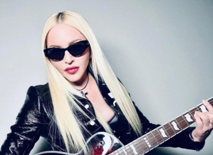 62-летняя Мадонна стала выглядеть как школьница