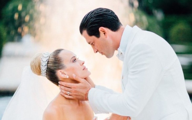 Макс Чмерковский в годовщину брака растрогал редкими фото со своей свадьбы