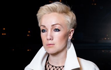 Дарья Мороз восхитила сеть в шелковом платье