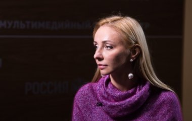 Татьяна Навка с дочками отправилась на водную прогулку