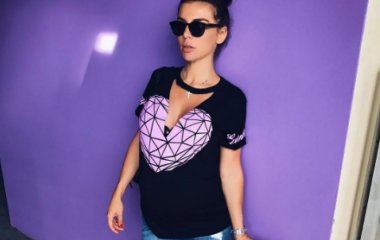 Анна Седокова предпочитает натуральную косметику