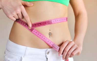 Ендокринолог розповіла, як остаточно позбутися жиру на животі