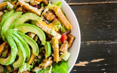 На завтрак, обед и ужин: 3 простых рецепта для тех, кто совсем не умеет готовить