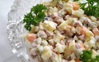 Дієтолог назвала три найшкідливіші популярні салати