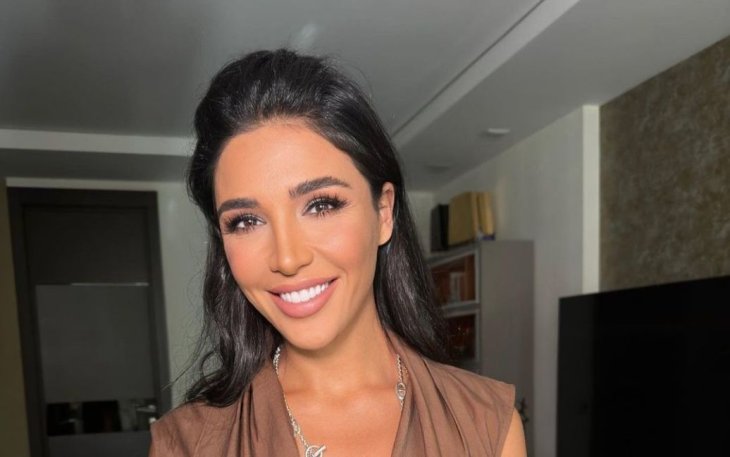 Санта Димопулос рассекретила свой вес и призналась, из-за чего набирает лишние кило