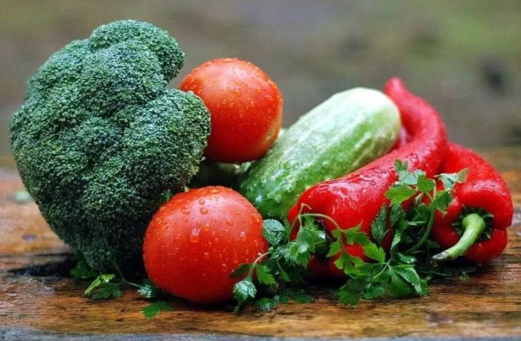 Названо продукти, що прискорюють одужання від COVID-19