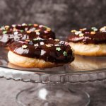Вкусные и нежные пончики: рецепт десерта для любителей сладкого