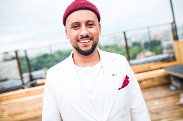 Дмитрий Монатик поделился закадровым снимком с телепрограммы «Танцы со звездами» 