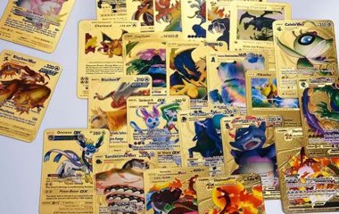 Жінка знайшла старі картки Pokémon і розбагатіла: їх вартість приголомшила навіть фахівців