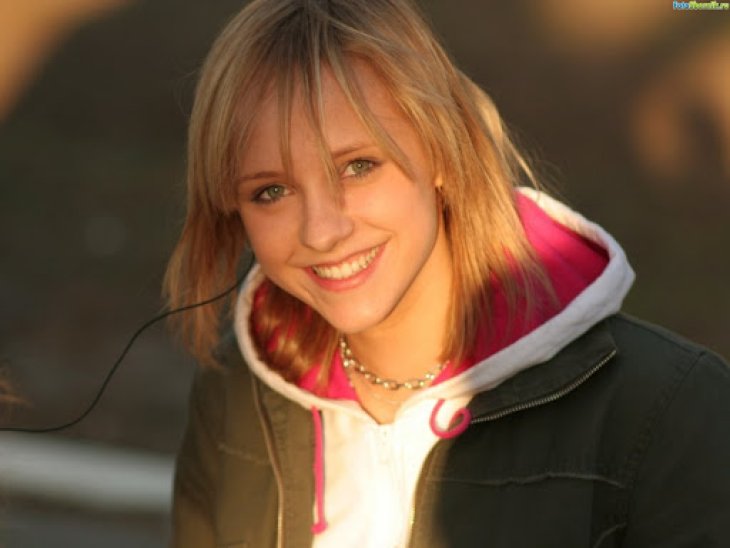 «Ранетка» Лена Третьякова рассказала об отношениях с партнером по сериалу Виталием Абдуловым