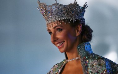 Татьяна Навка опубликовала трогательное фото с мамой